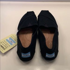 TOMS Classic Canvas Shoes